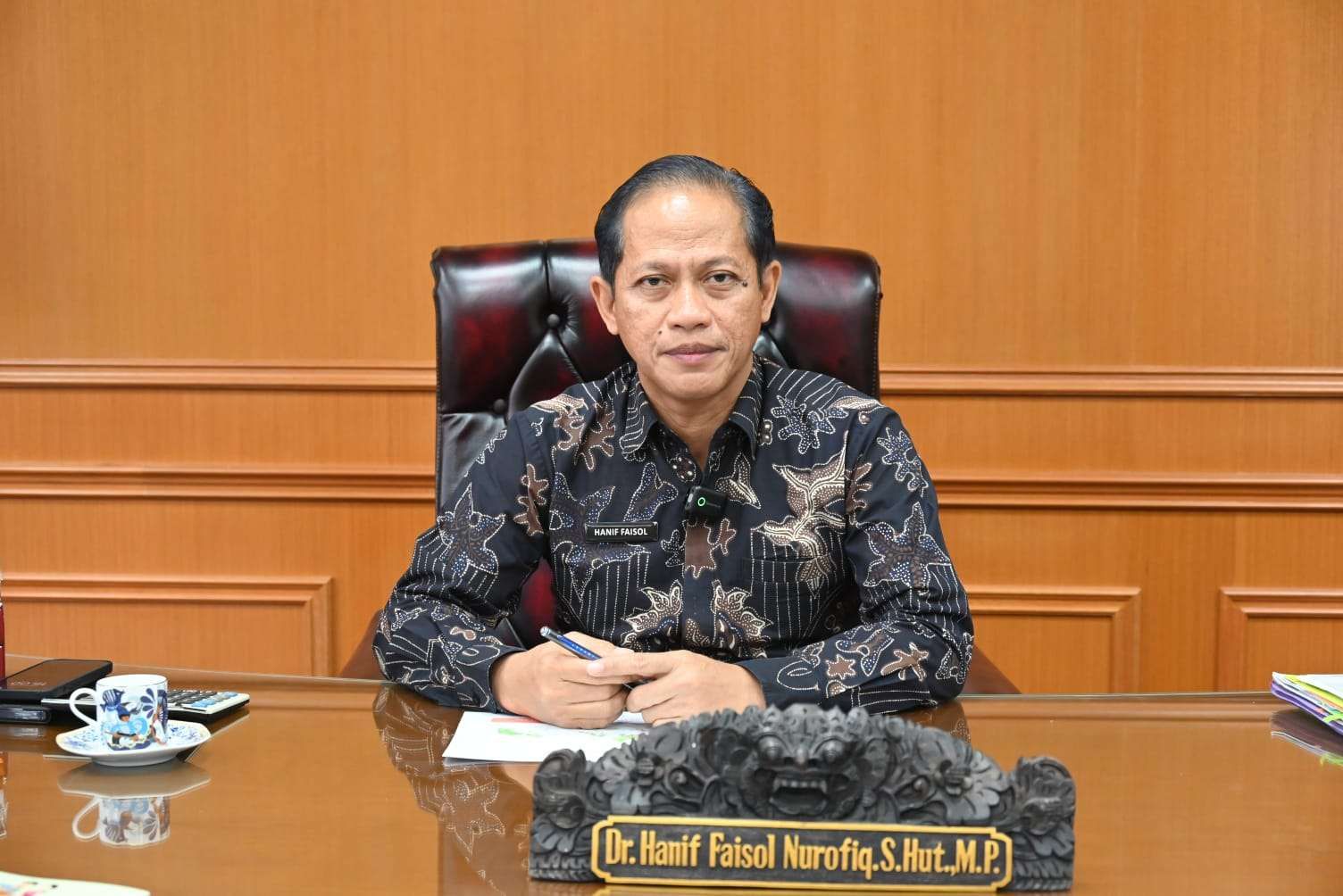 Foto Dr. Hanif Faisol Nurofiq