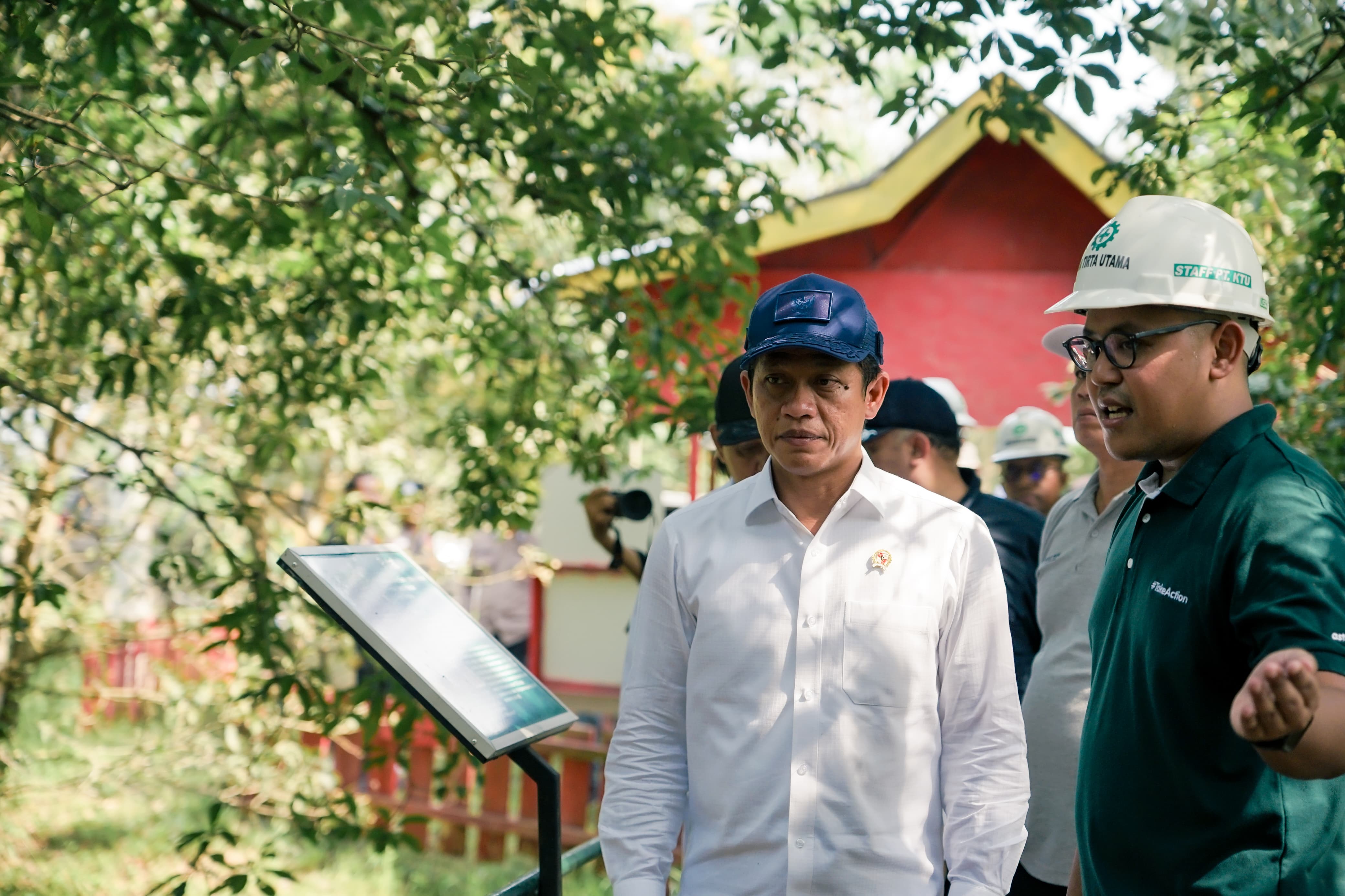 Menteri LH Minta Bupati Pelalawan Terapkan Aksi Kolaboratif Kelola Sampah