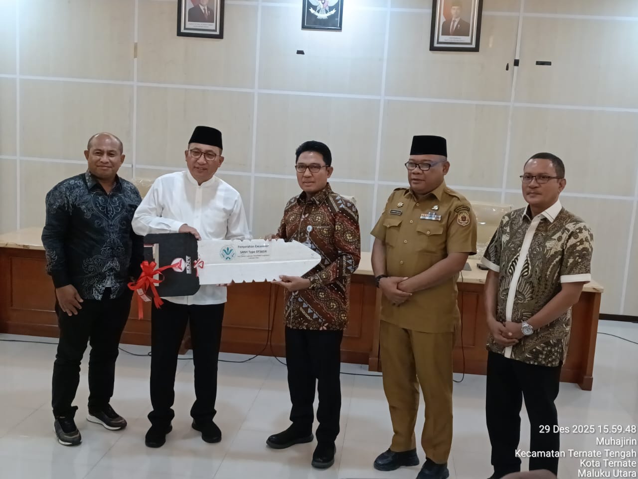 Kado Istimewa di Usia 775 Tahun: KLH/BPLH Kirim Alat Berat untuk Jaga Ternate Tetap Asri