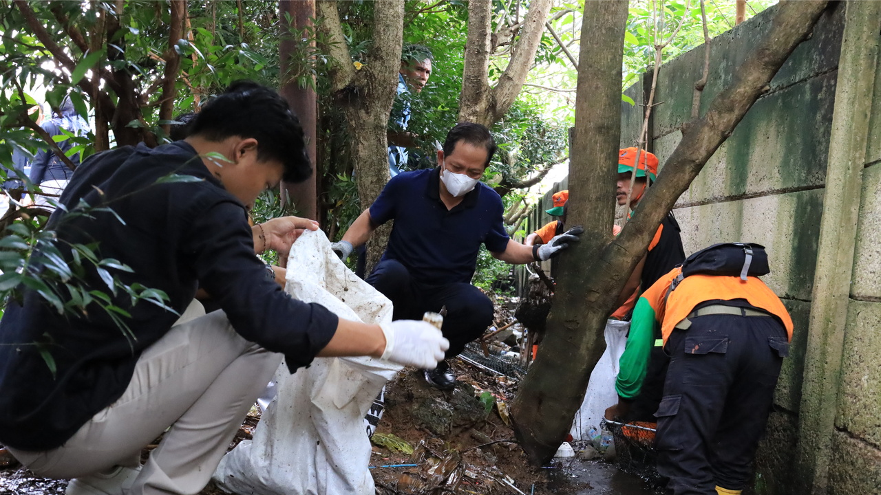 Turun ke Lapangan, Menteri LH Tegaskan Arahan Presiden Prabowo Lewat Gerakan Indonesia ASRI di Plaza Kuningan
