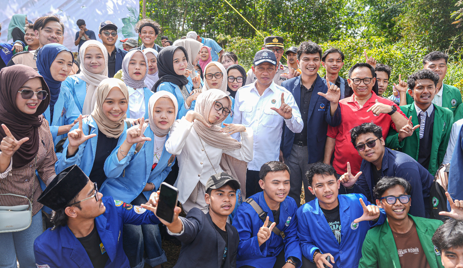 Menanam Harapan di DAS Hulu Cisadane: Kolaborasi Mahasiswa dan Warga Leuwiliang Melawan Bencana