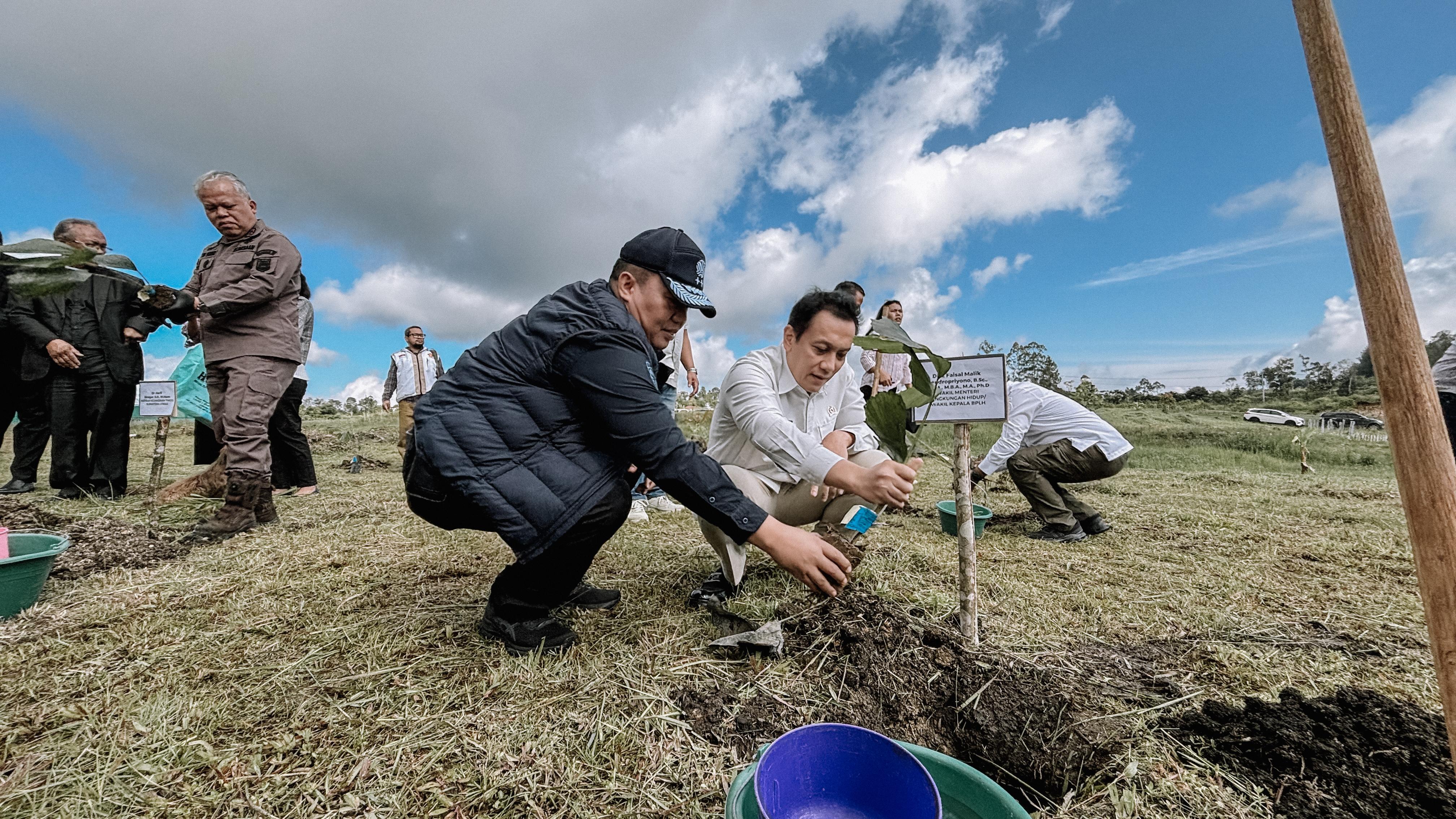 Wamen LH: Merawat Alam Adalah Amanat Konstitusi demi Melindungi Bangsa