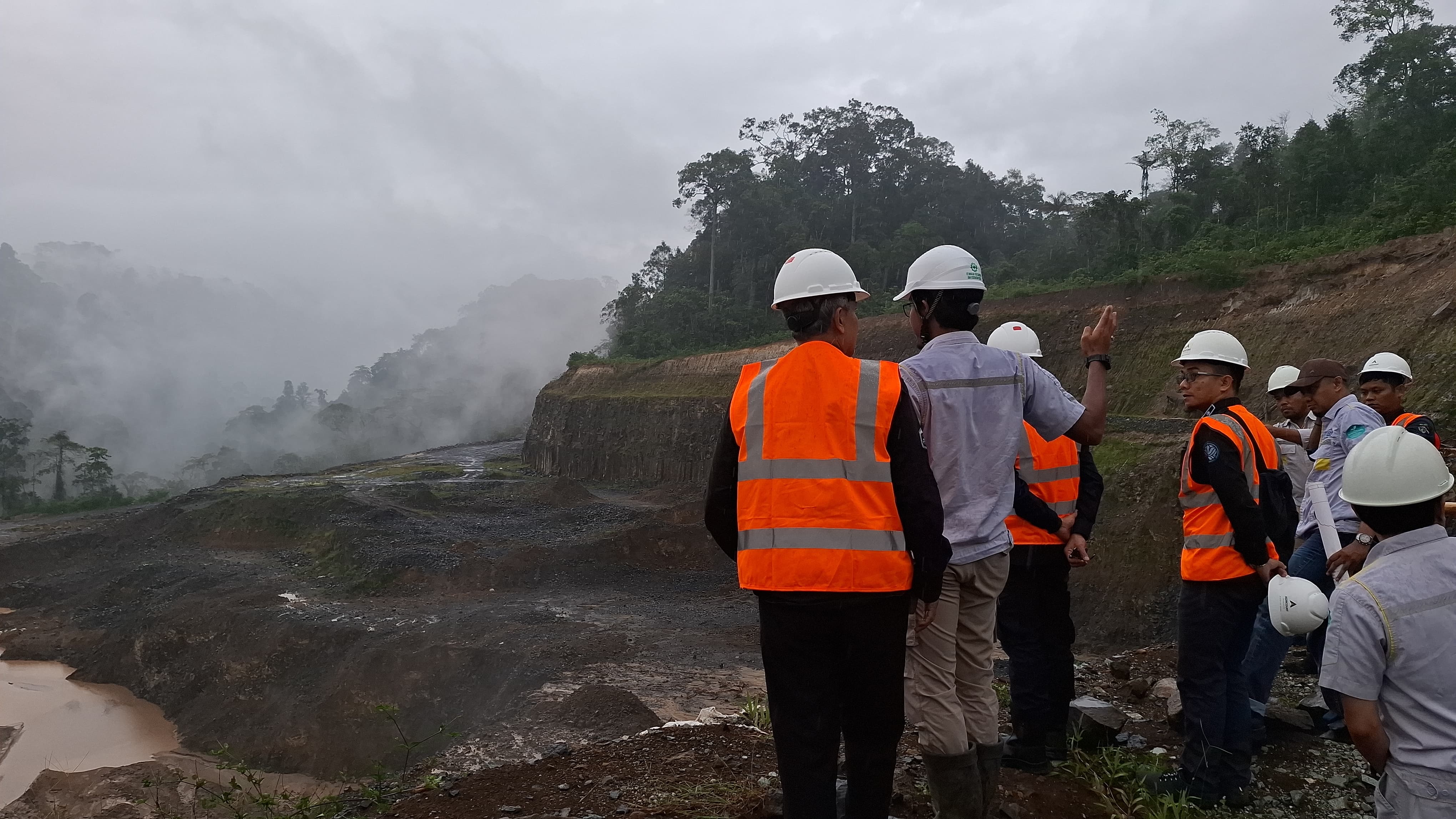 Menteri LH Tinjau Langsung dan Perketat Pengawasan Dua Perusahaan di Batang Toru Terkait Banjir Sumatera Utara