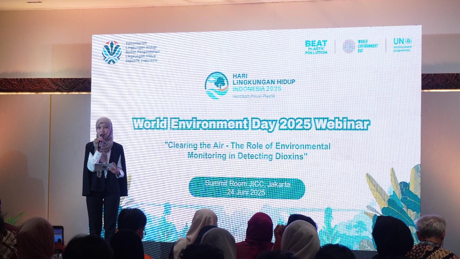 Fight Against Pollution: KLH/BPLH Ungkap Bahaya Tersembunyi Polusi Plastik Lewat Dioxin