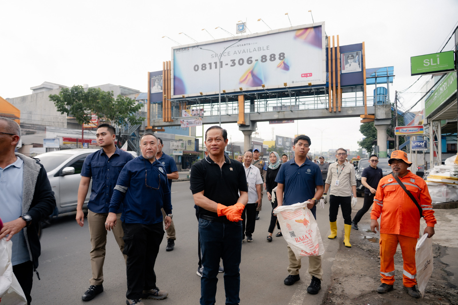 Tegaskan Arahan Presiden Prabowo, Menteri LH Pimpin 4.000 Personel Tangani Darurat Sampah di Tangerang Selatan